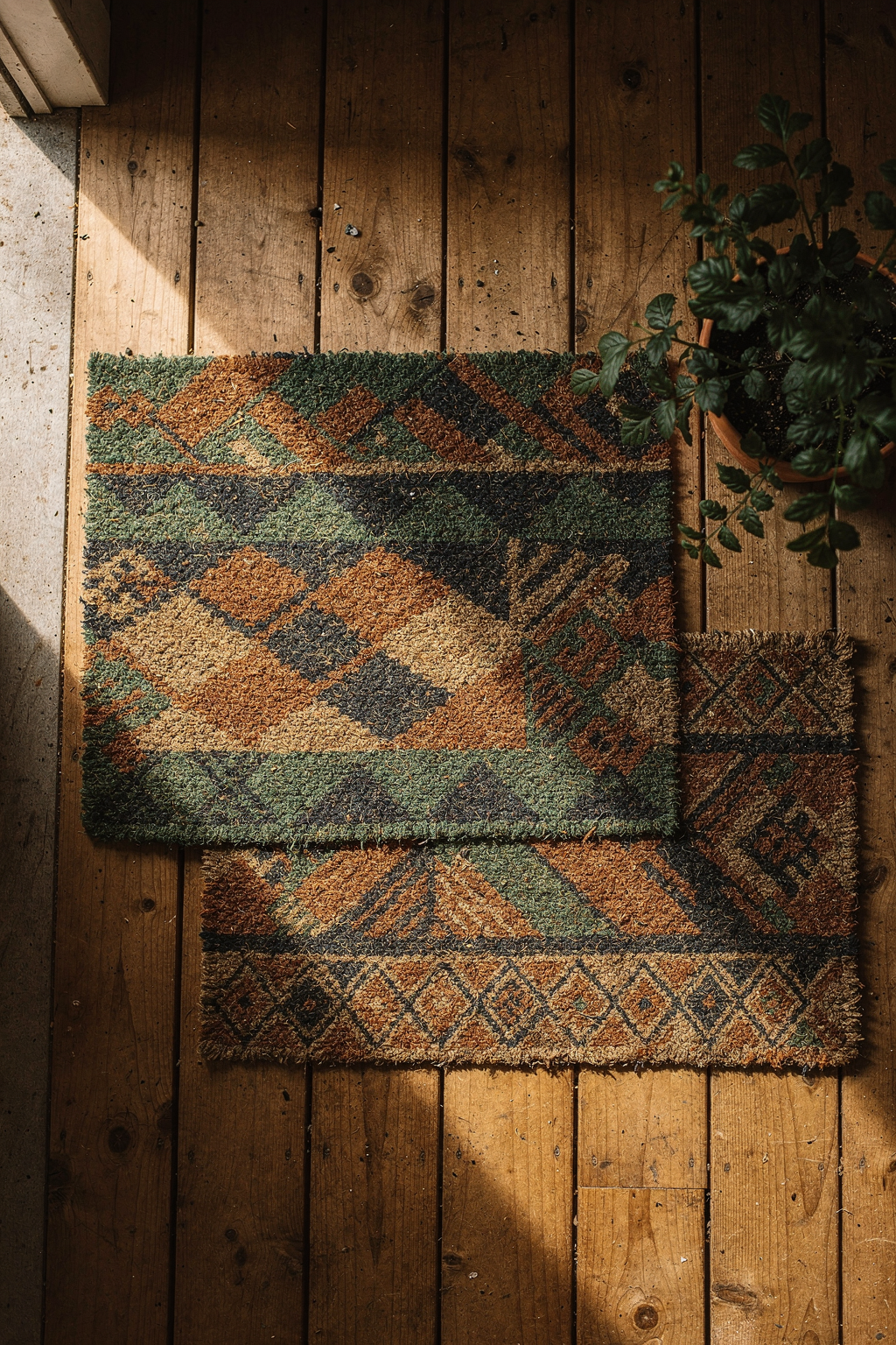 Reimagine Your Entryway: 5 Eclectic Doormat Sets That Welcome Guests in Color for $13-$35